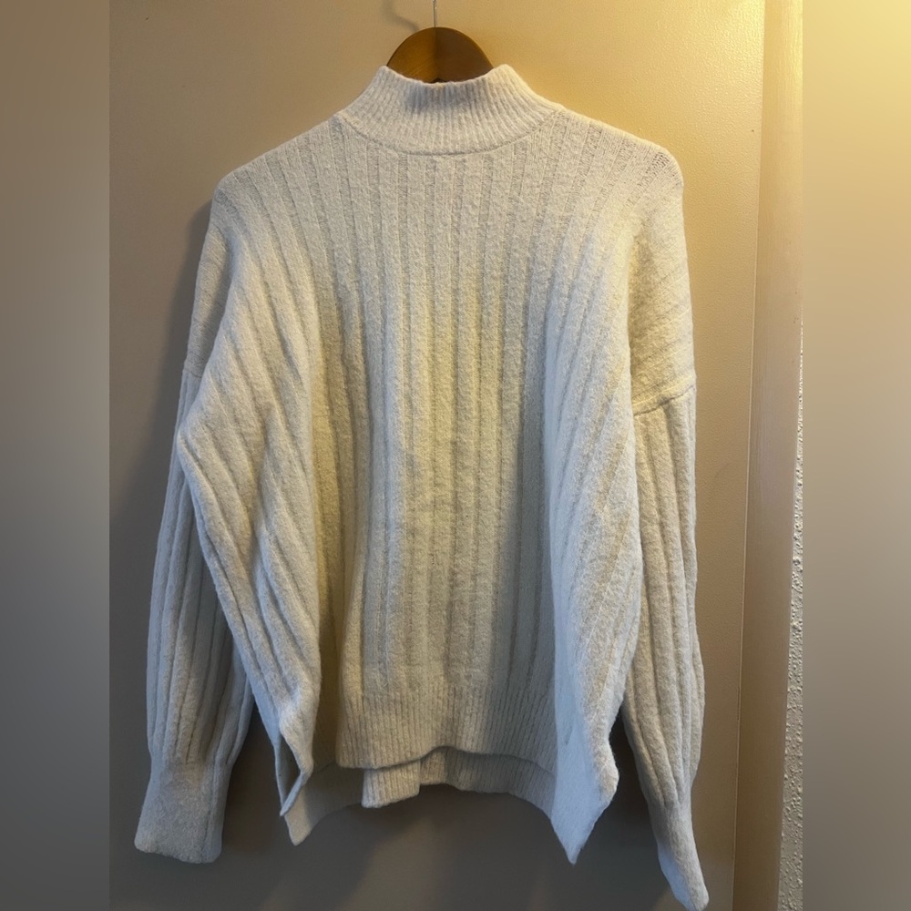 Jessica Simpson Cream Ribbed Turtleneck Sweater